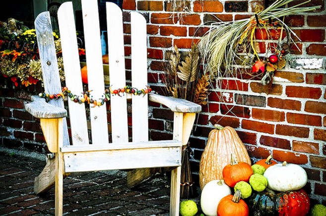 keep your porch clean to avoid fall allergens from building up