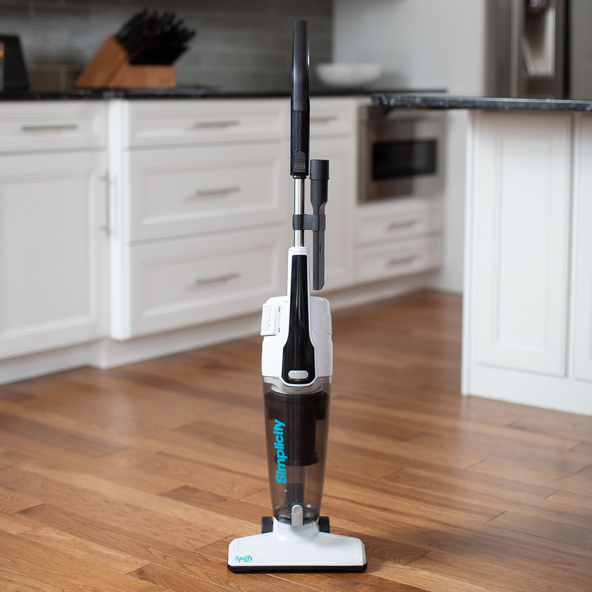 https://s3-assets.sylvane.com/media/images/products/simplicity-spiffy-broom-vacuum-lifestyle-1.jpg