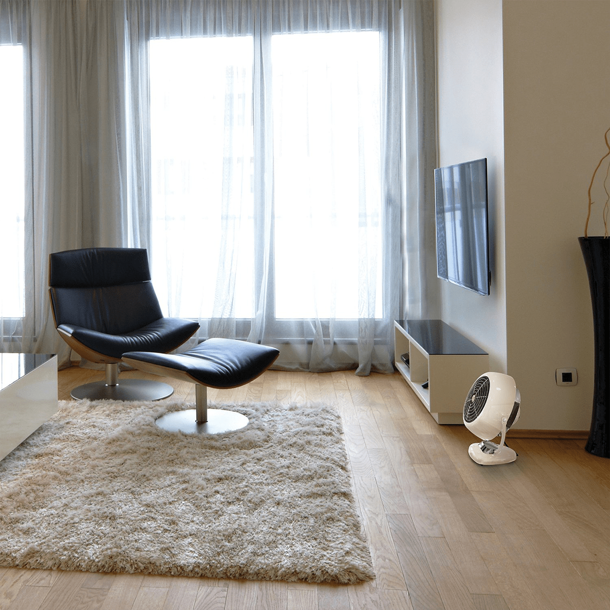 その他 Vornado VFAN Sr. Vintage Whole Room Air Circulator, Vintage White by Vornado VFAN™ Sr. Vintage Air Circulator - Vornado